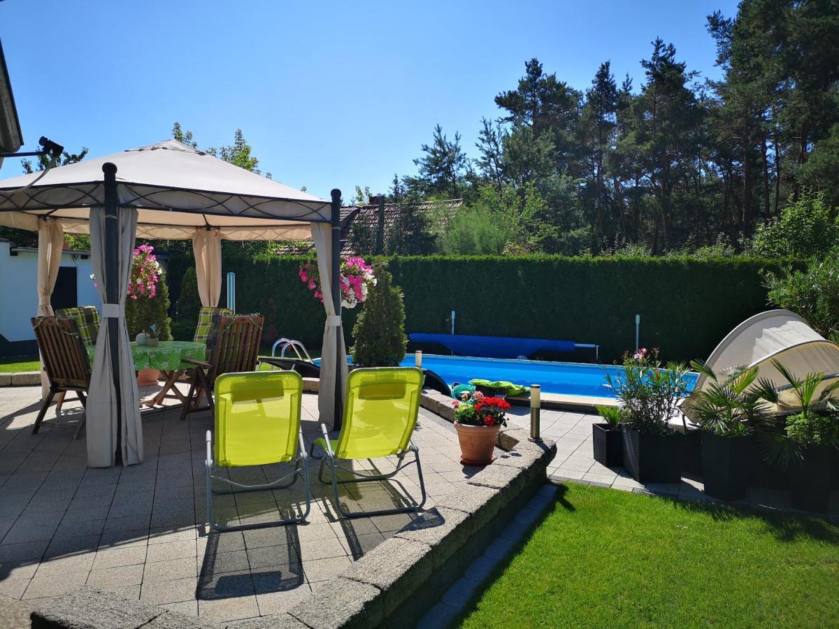 Gaestezimmer Im Bewohnten Efh Mit Pool Und Garten Ziltendorf Exterior foto