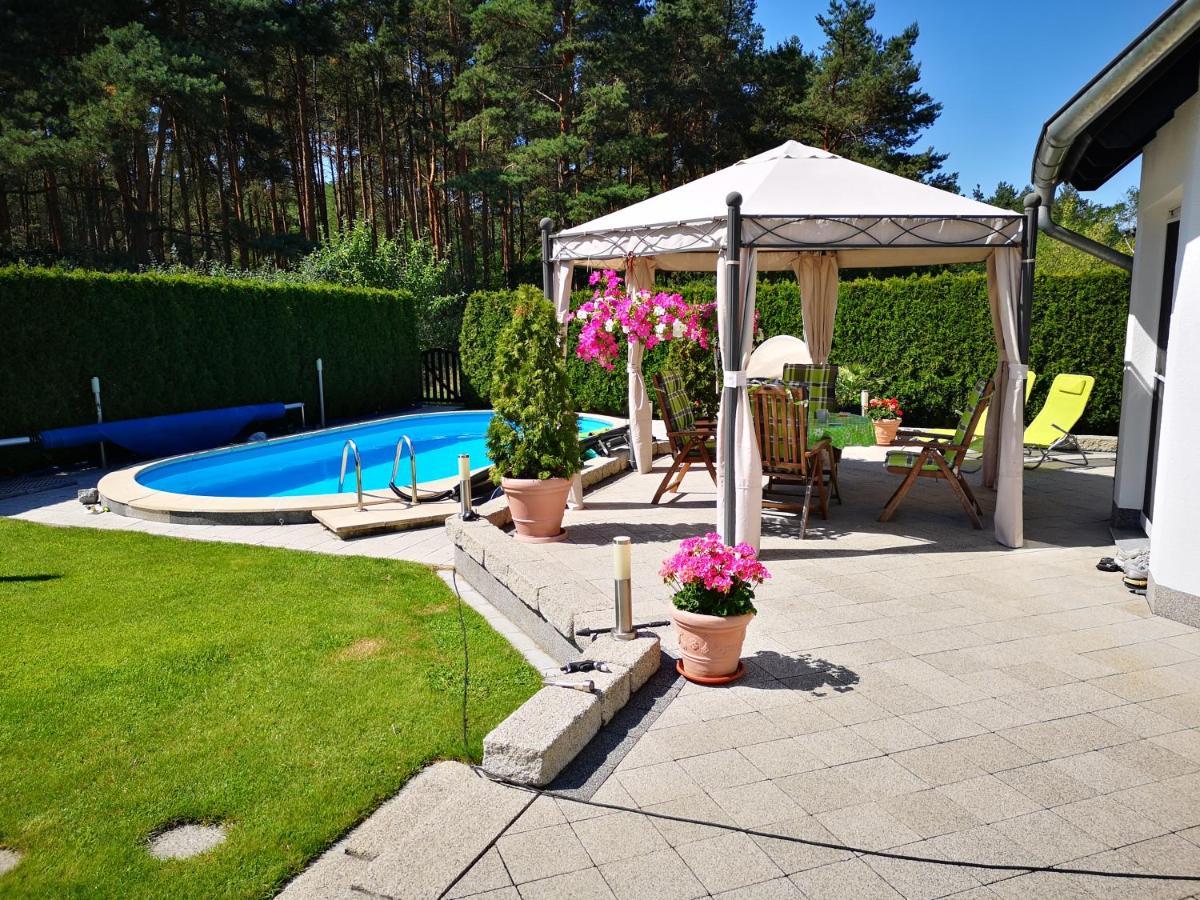 Gaestezimmer Im Bewohnten Efh Mit Pool Und Garten Ziltendorf Exterior foto